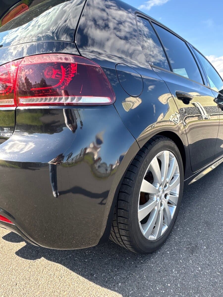 2010 Volkswagen GOLF - 15