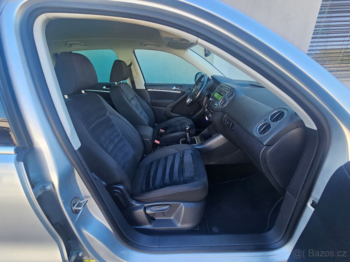 2012 Volkswagen TIGUAN - 15