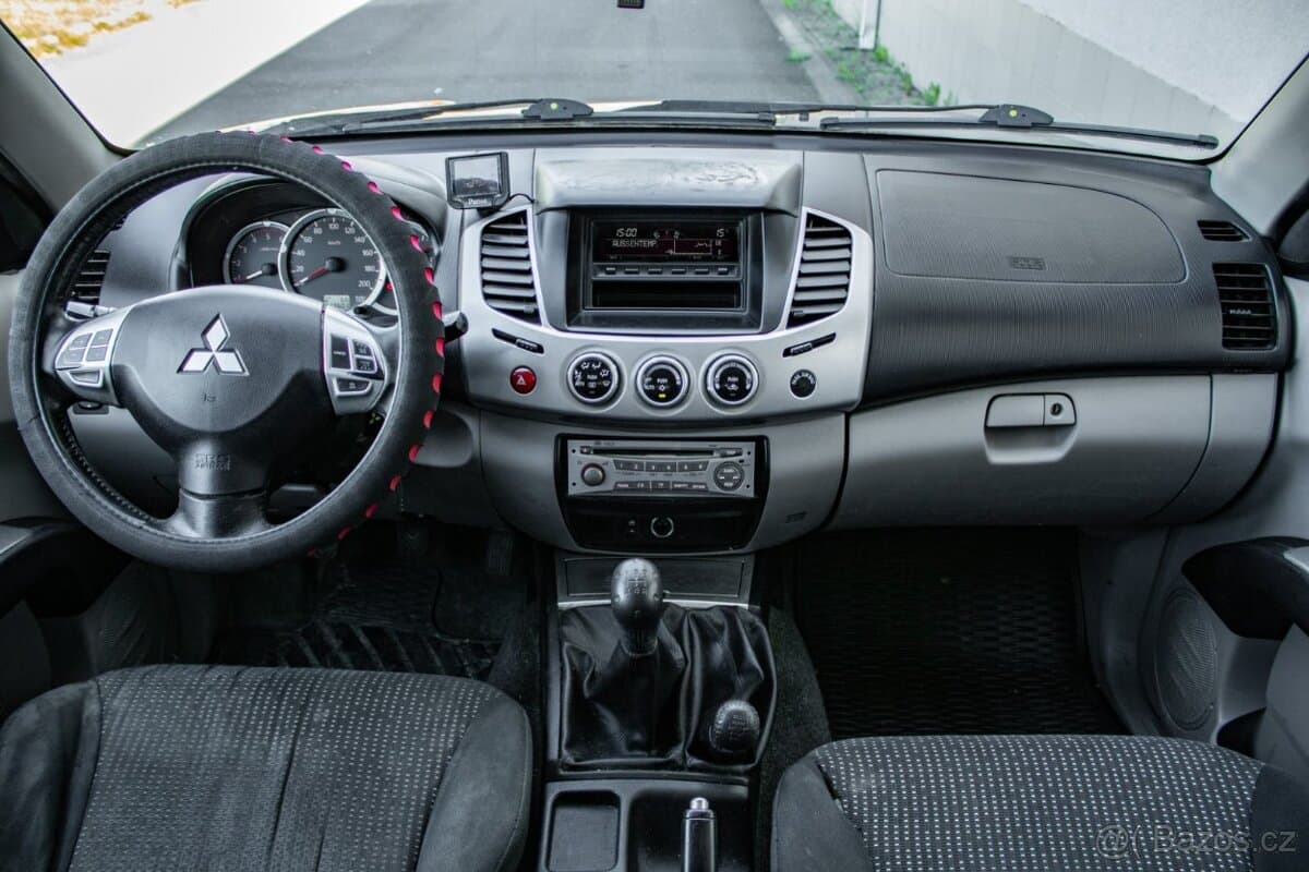 2011 Mitsubishi L200 - 15