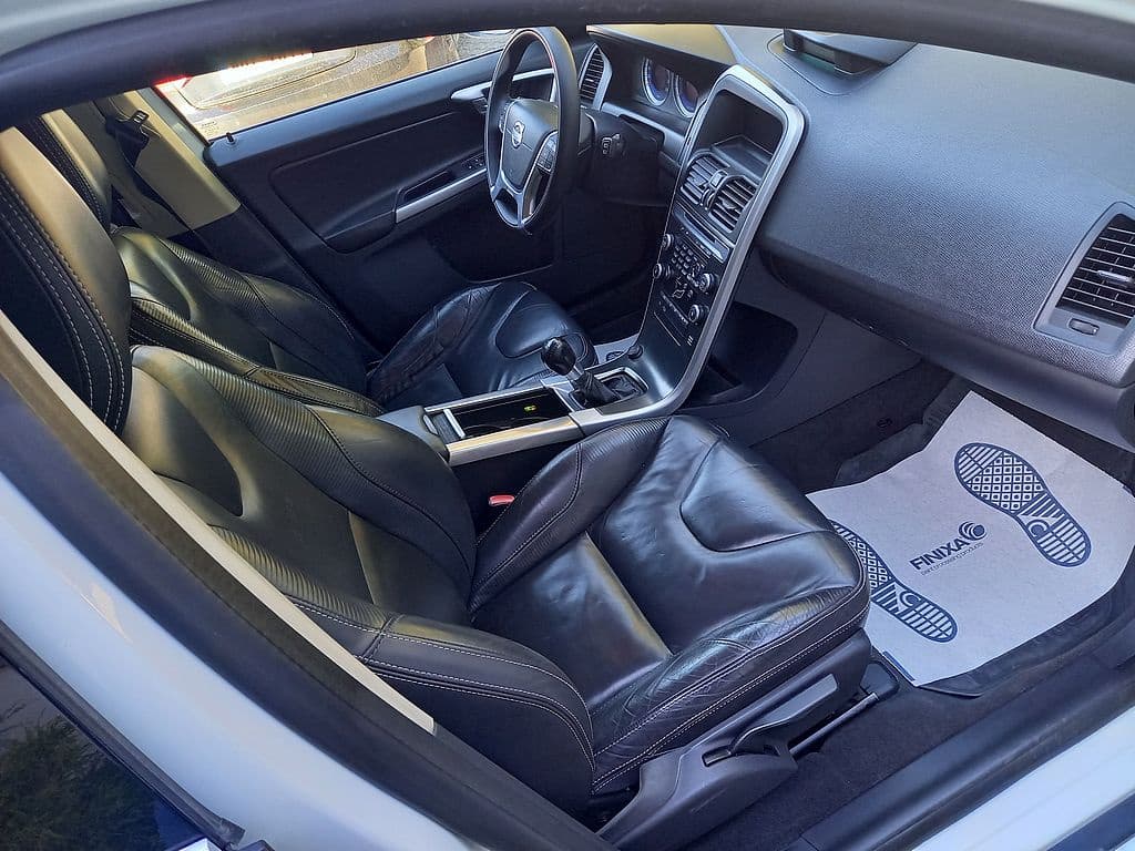 2011 Volvo XC60 - 15