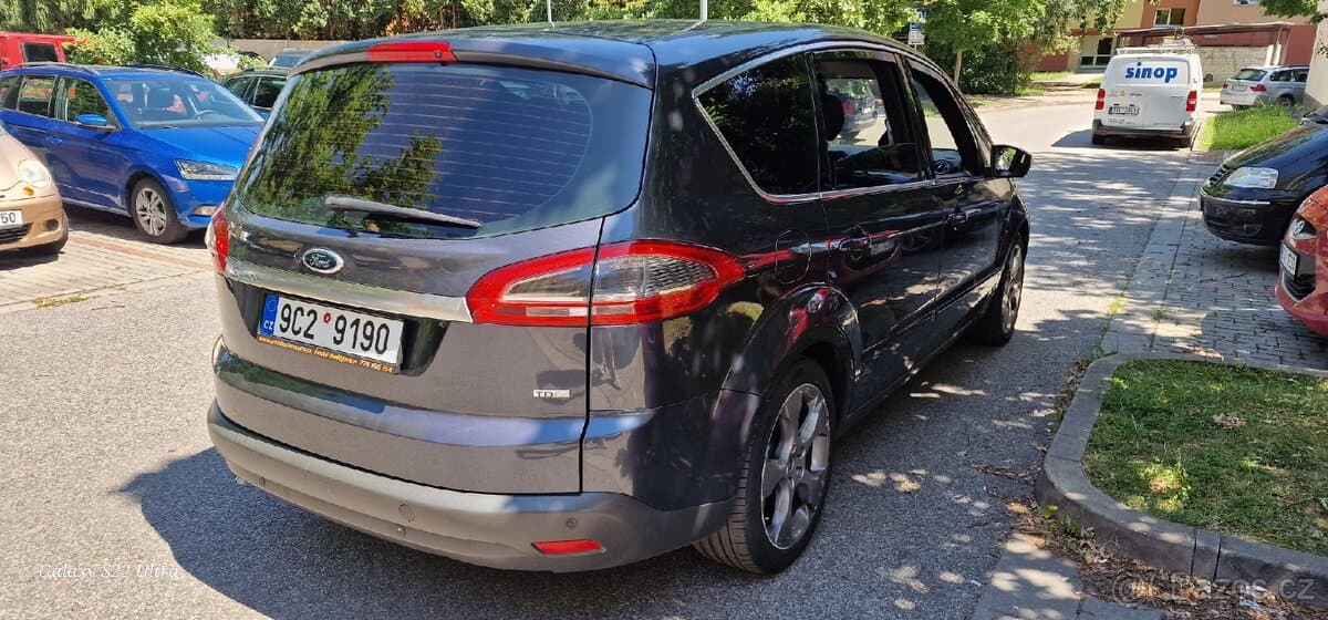 2012 Ford S-MAX - 15