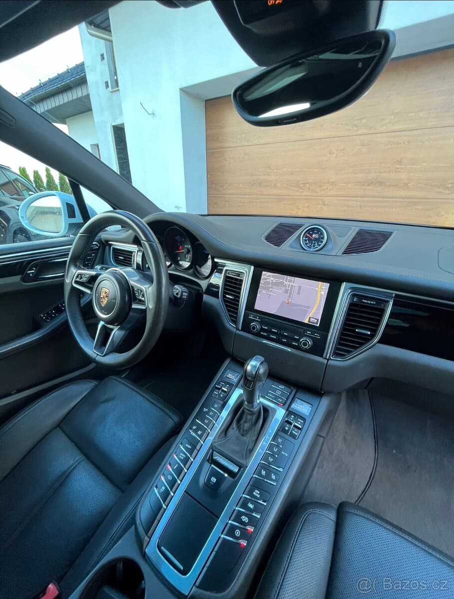 2016 Porsche MACAN - 15