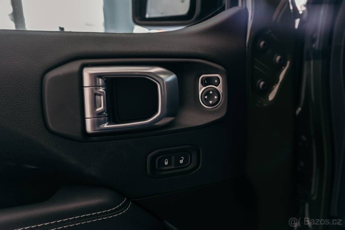 2022 Jeep WRANGLER - 15