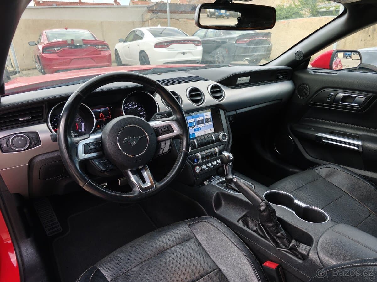 2019 Ford MUSTANG - 15