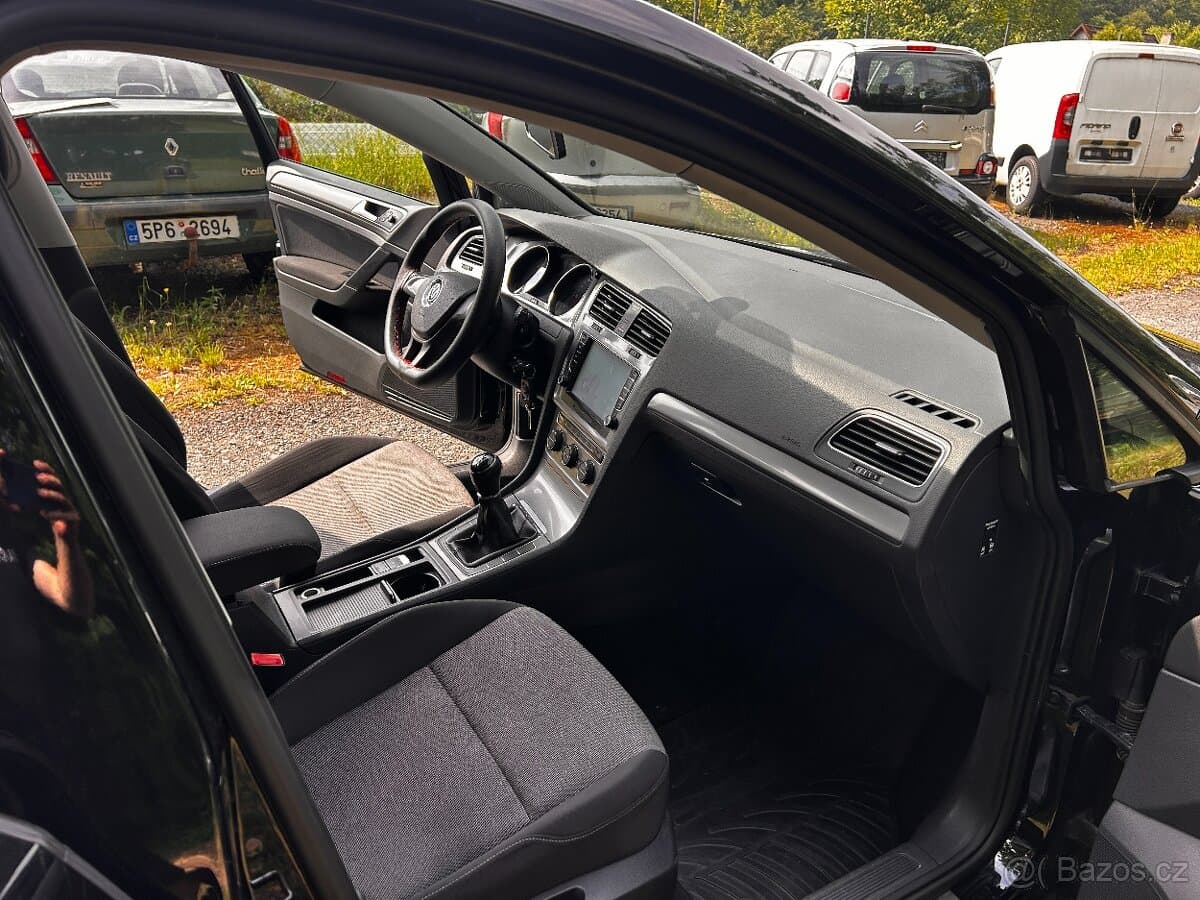 2013 Volkswagen GOLF - 15