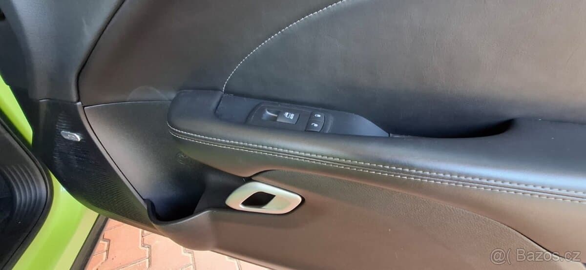 2015 Dodge CHALLENGER - 15