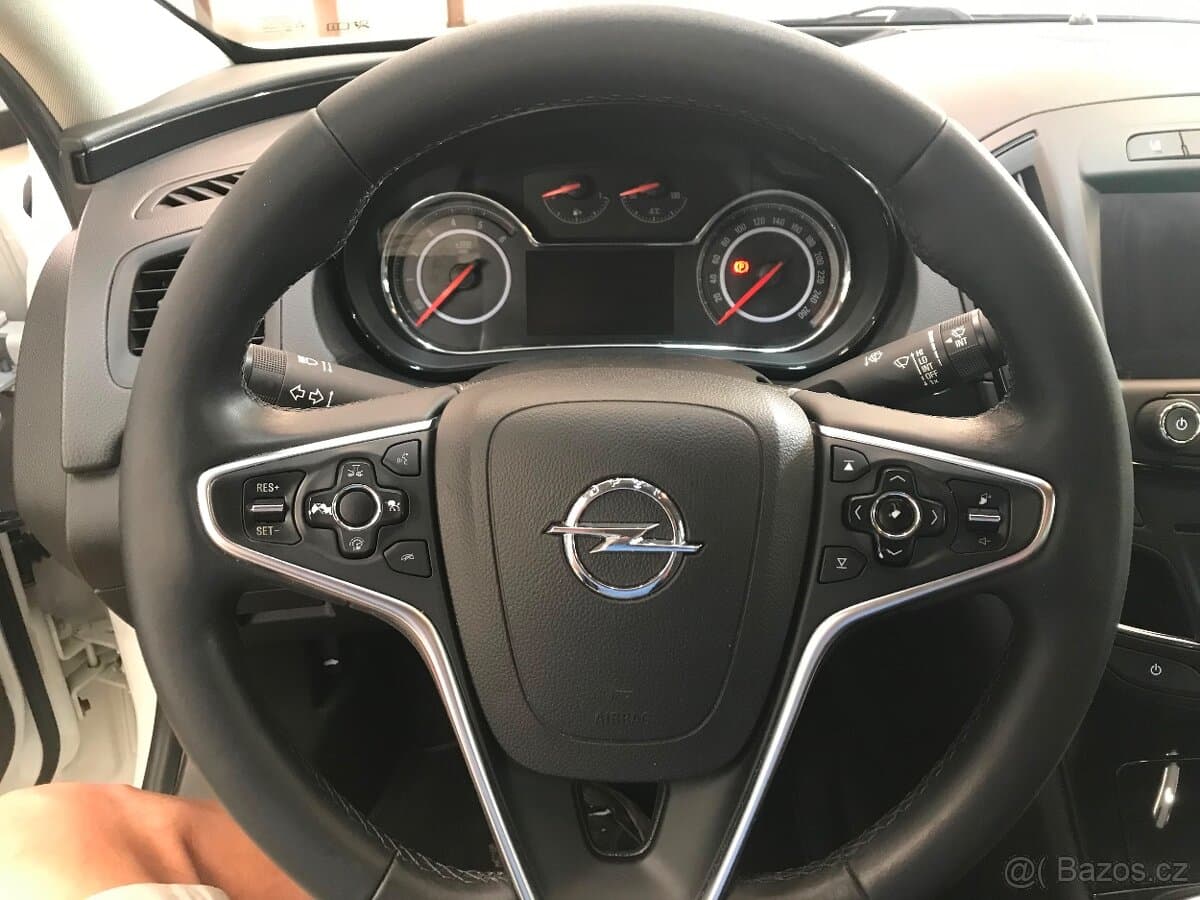 2016 Opel INSIGNIA - 15