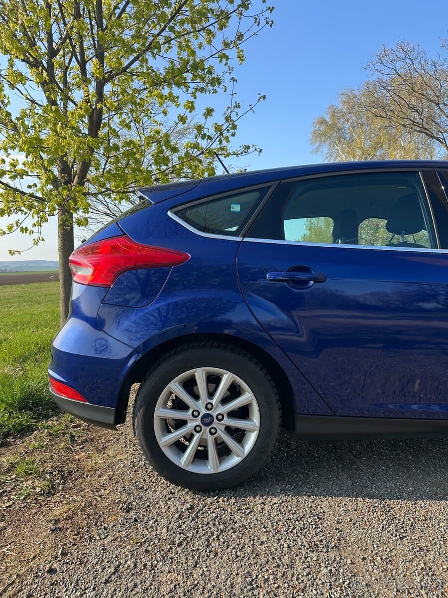 2017 Ford FOCUS - 15