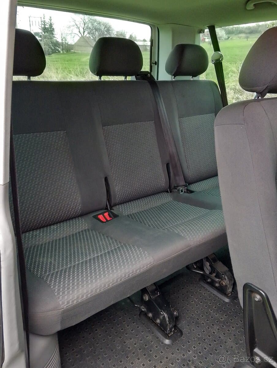 2010 Volkswagen CARAVELLE - 15