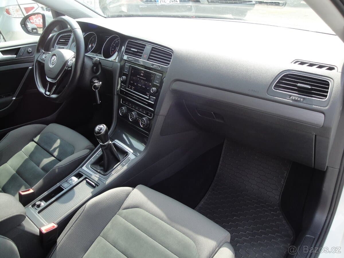 2019 Volkswagen GOLF - 15