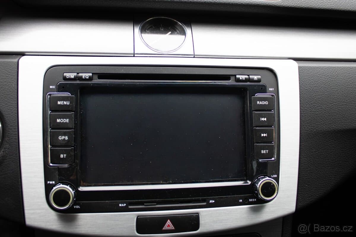 2011 Volkswagen PASSAT - 15
