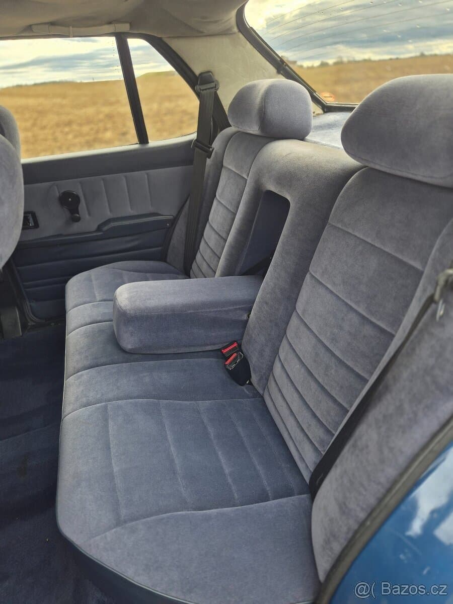 1990 Saab 90 - 15