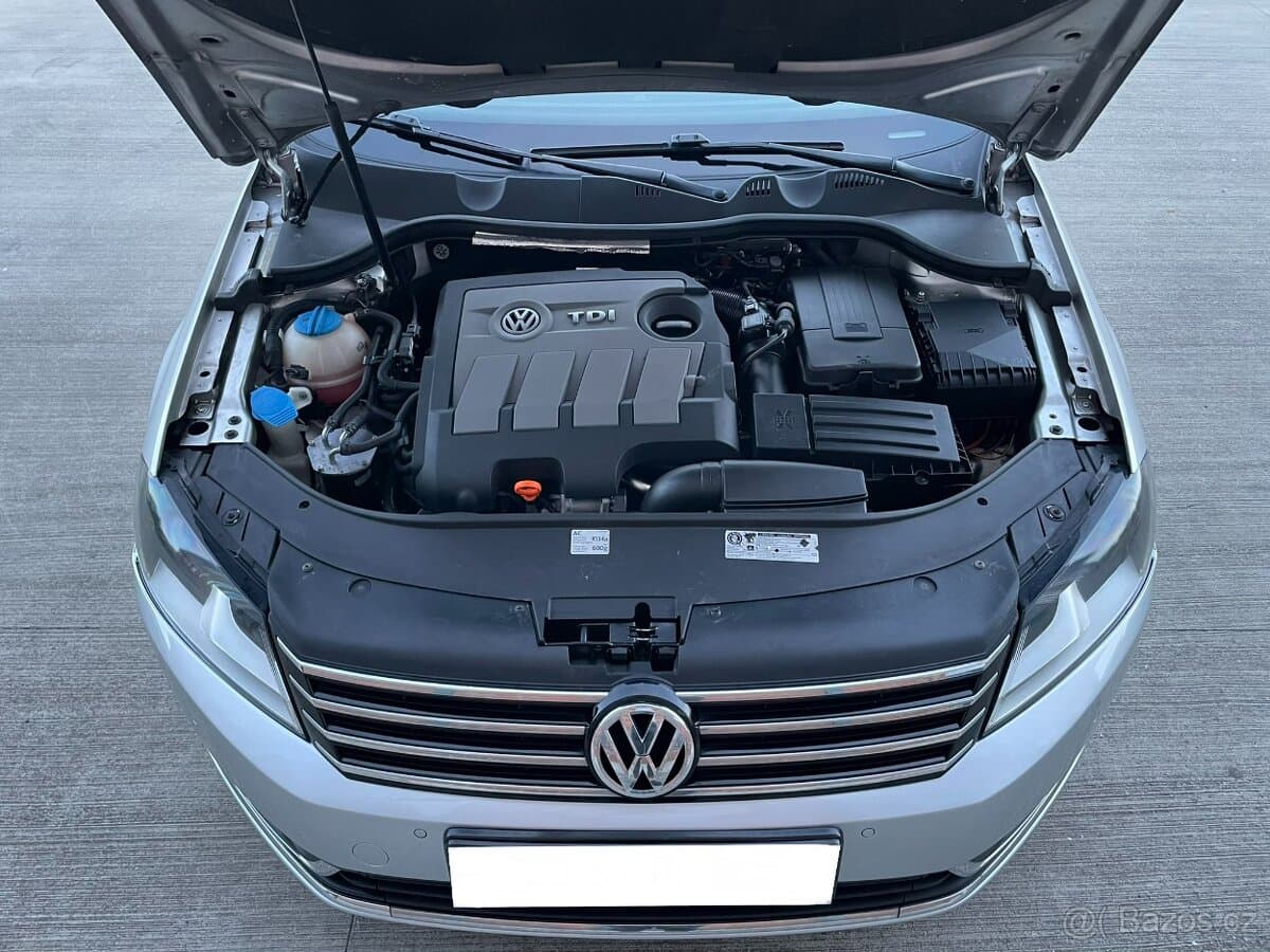 2011 Volkswagen PASSAT - 15