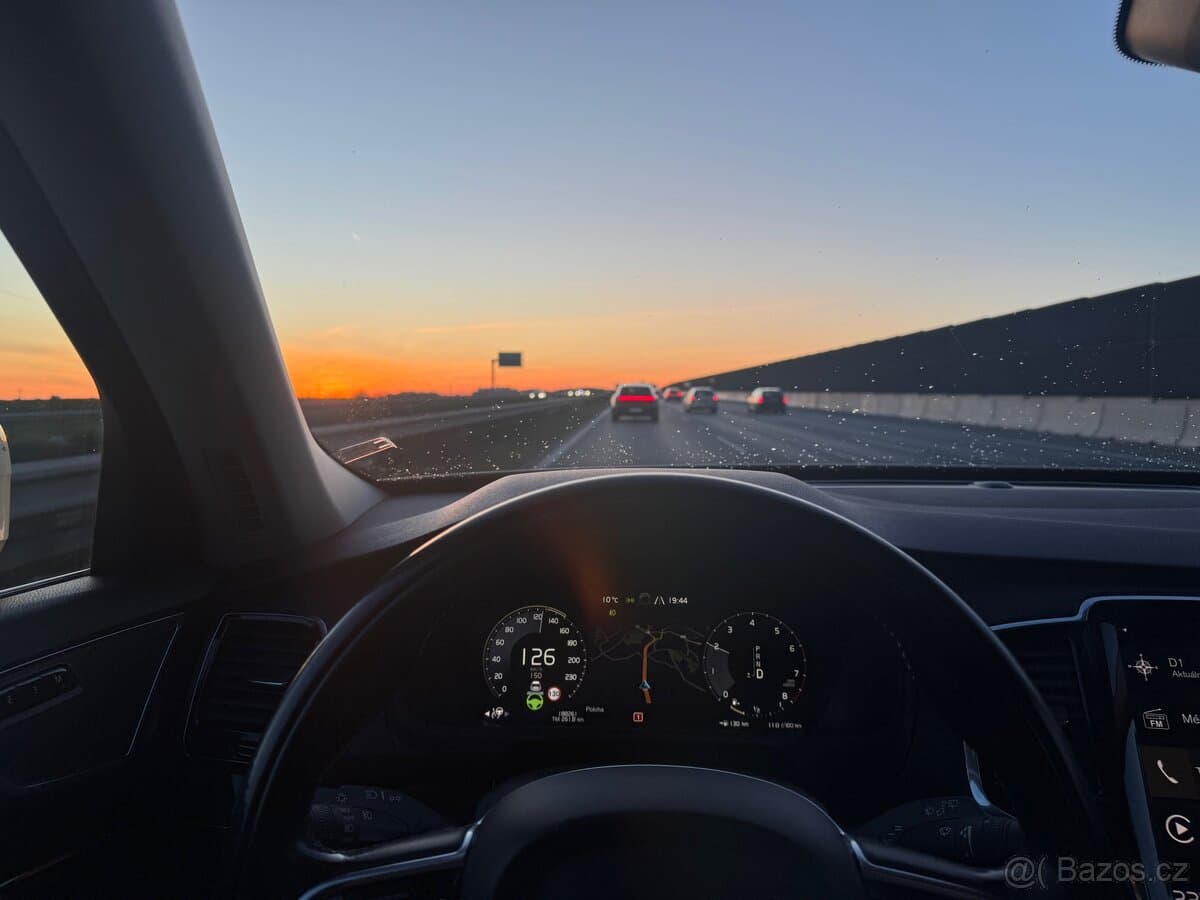 Volvo XC90 - 15