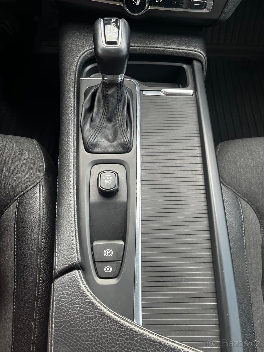 2017 Volvo V90 - 15