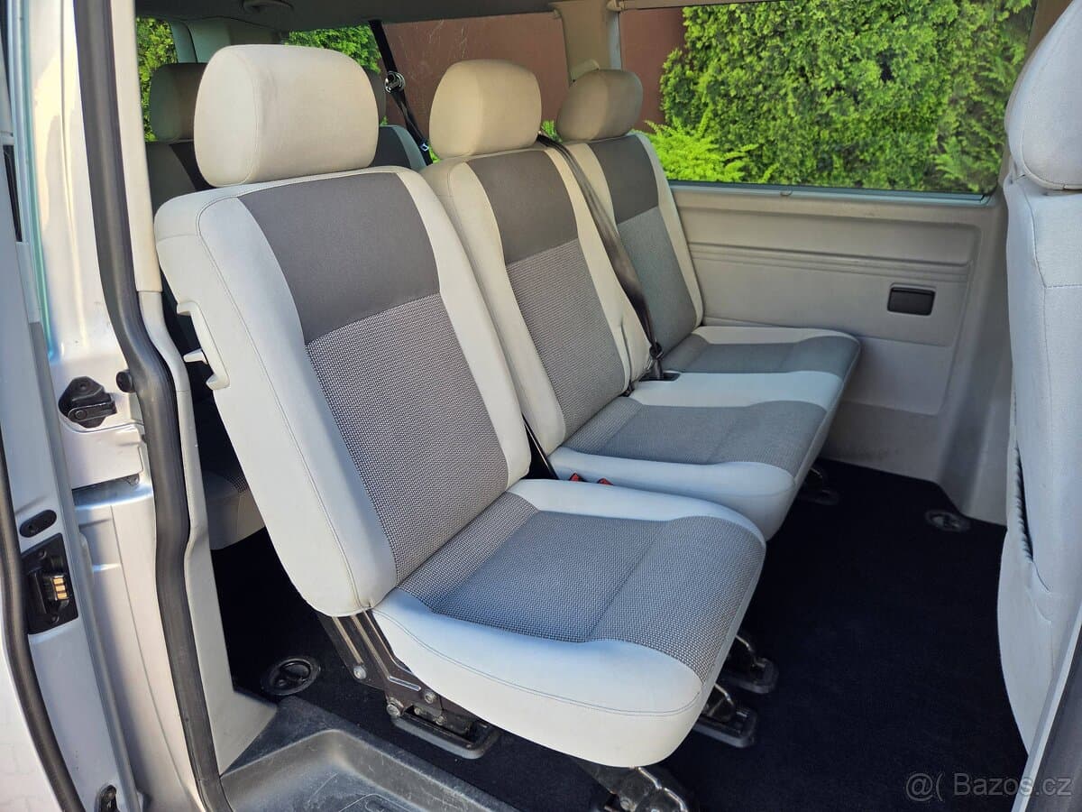2011 Volkswagen CARAVELLE - 15