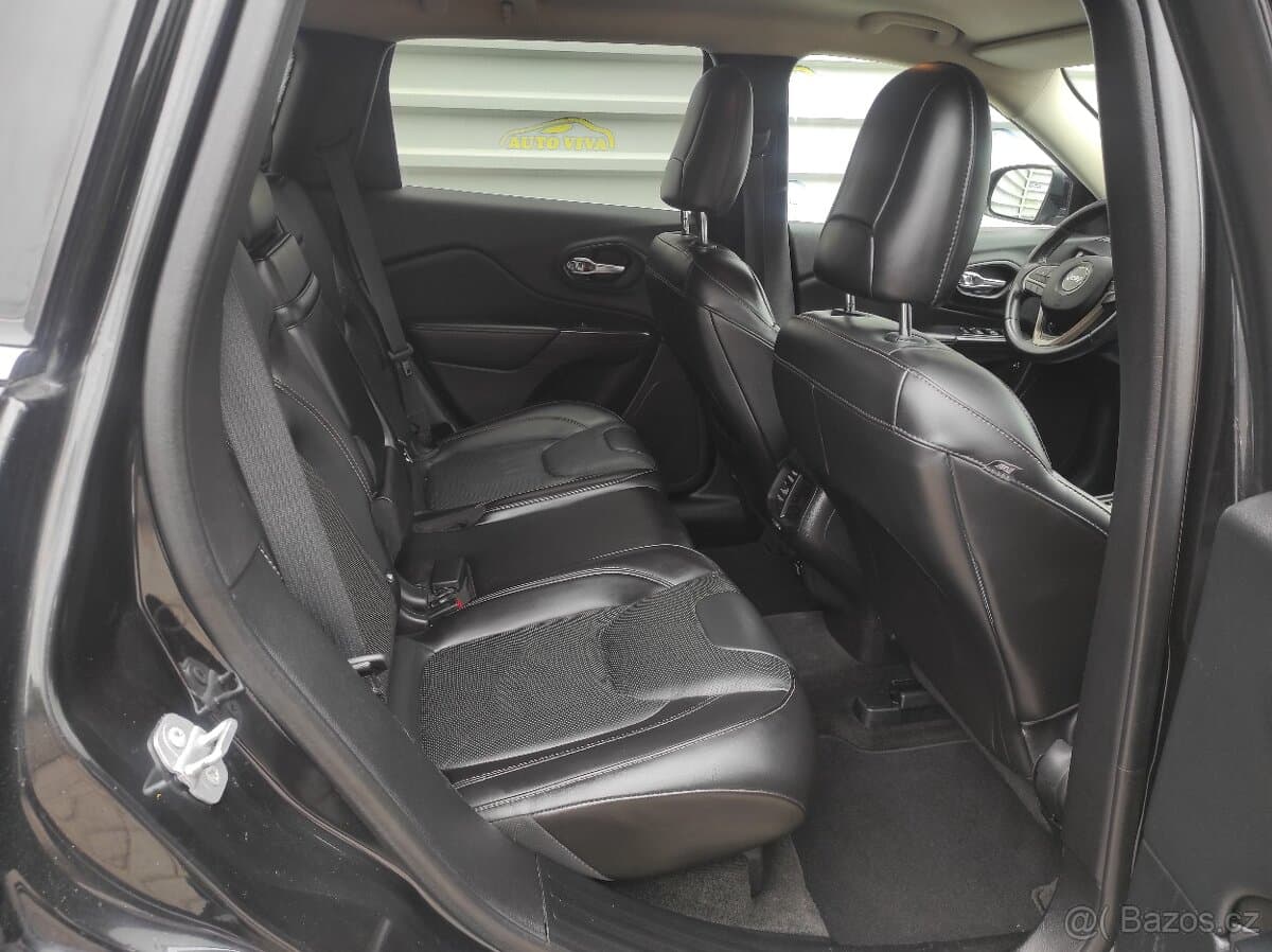 2016 Jeep CHEROKEE - 15