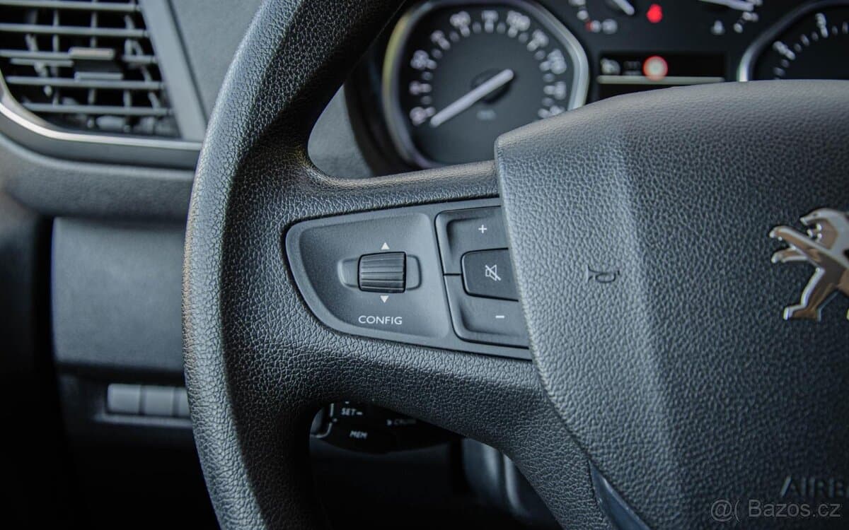 2021 Peugeot TRAVELLER - 15