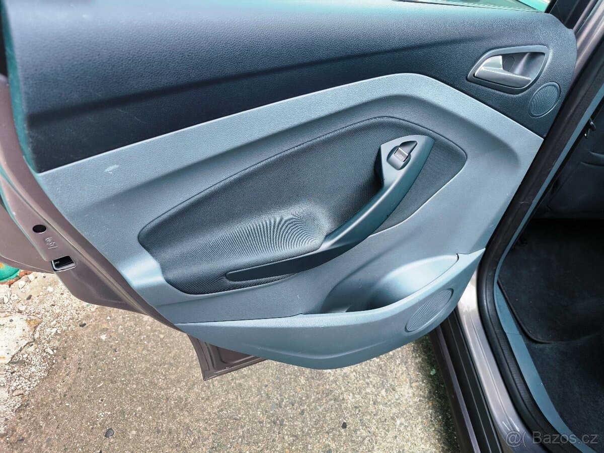 2012 Ford C-MAX - 15