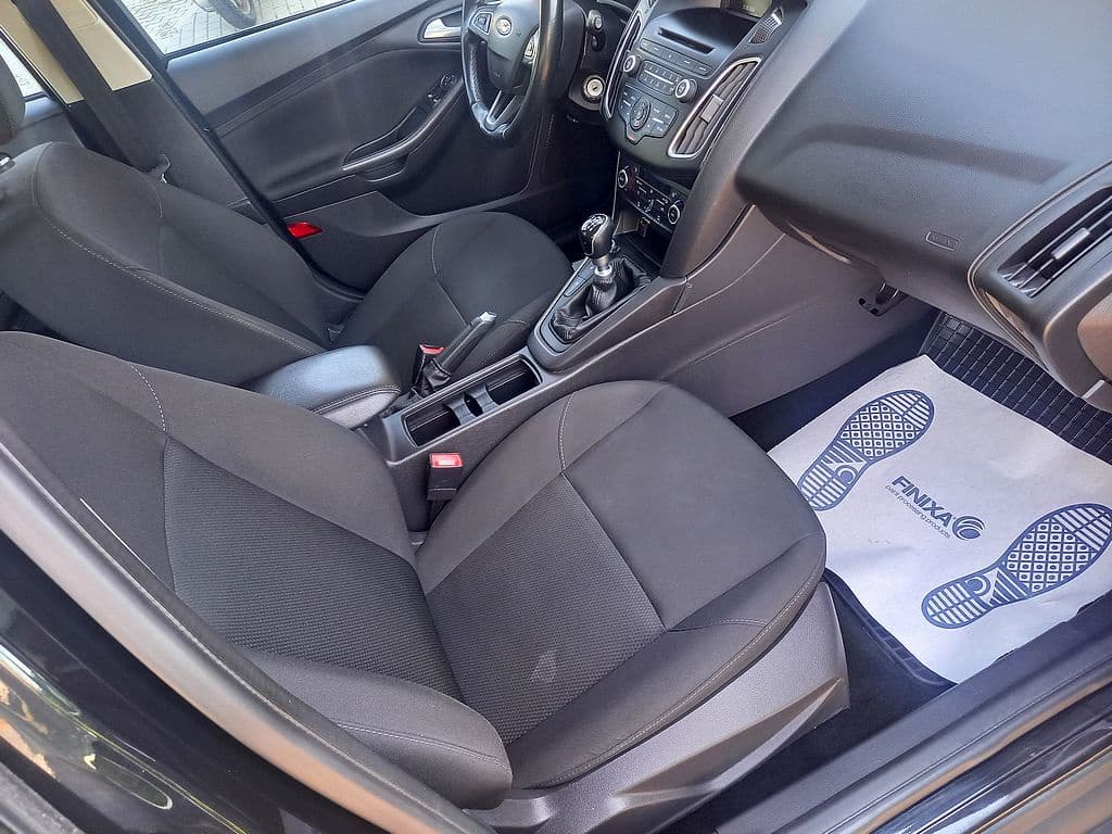 2015 Ford FOCUS - 15