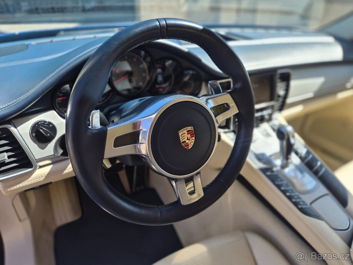 2011 Porsche PANAMERA - 15