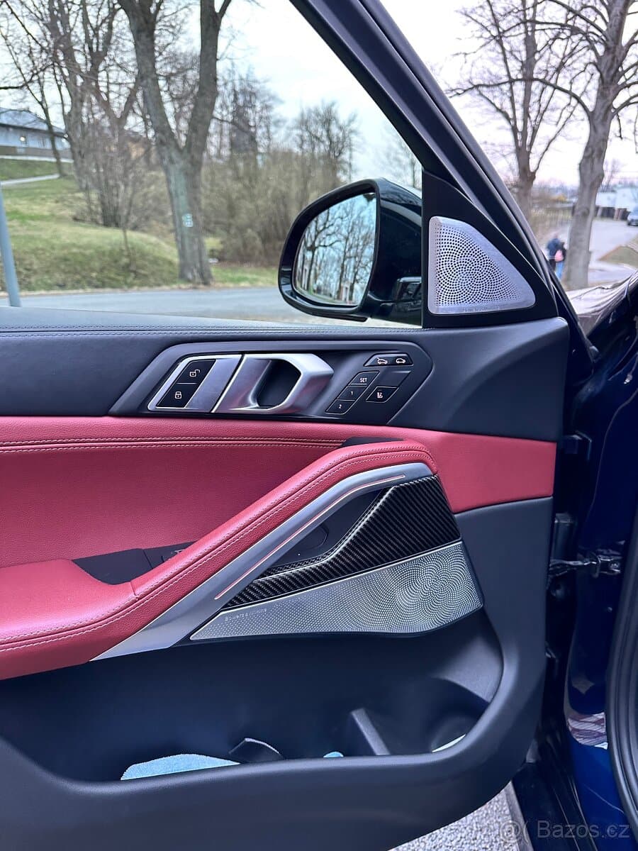 2020 BMW X6 - 15