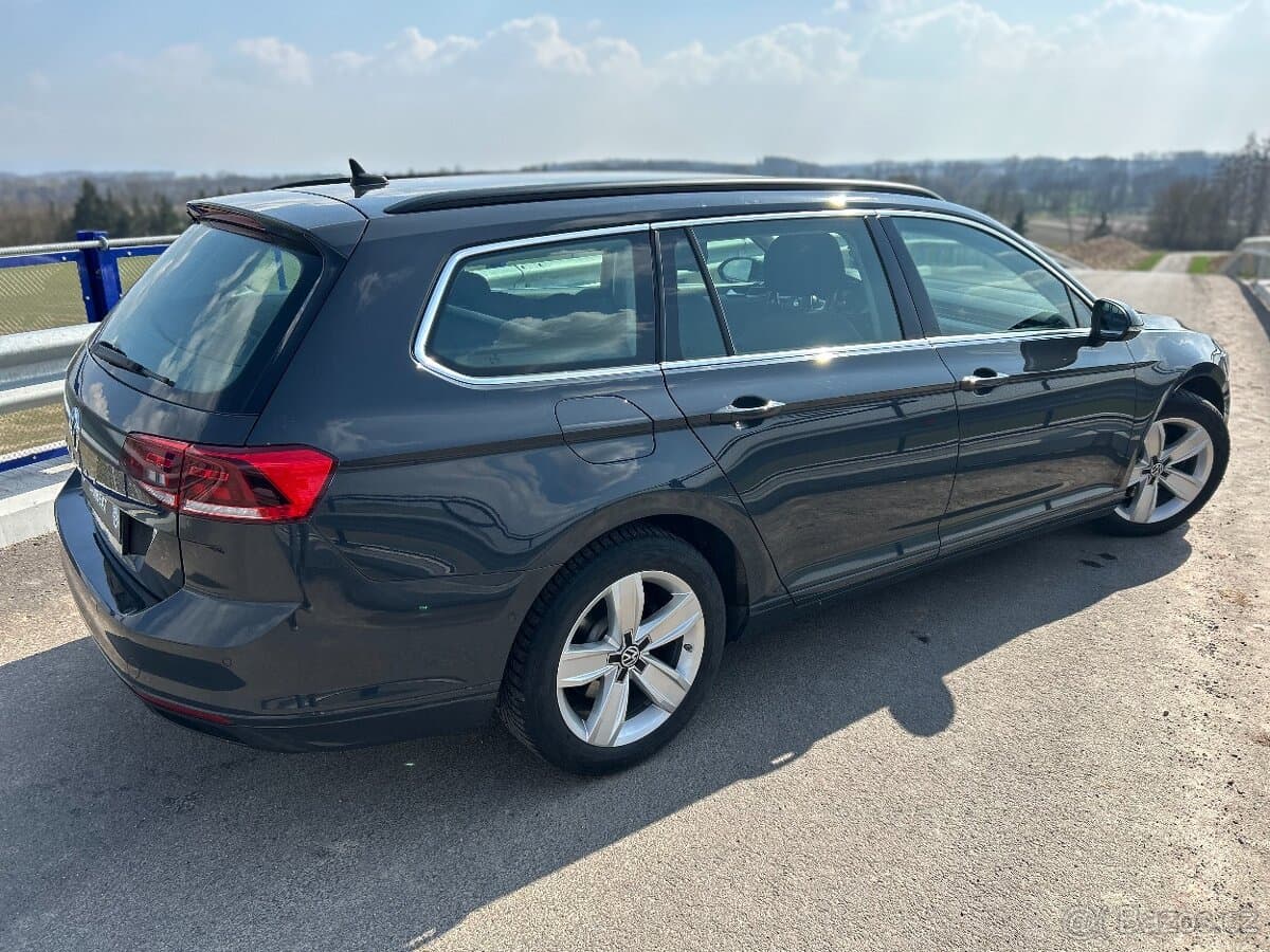 2019 Volkswagen PASSAT - 15