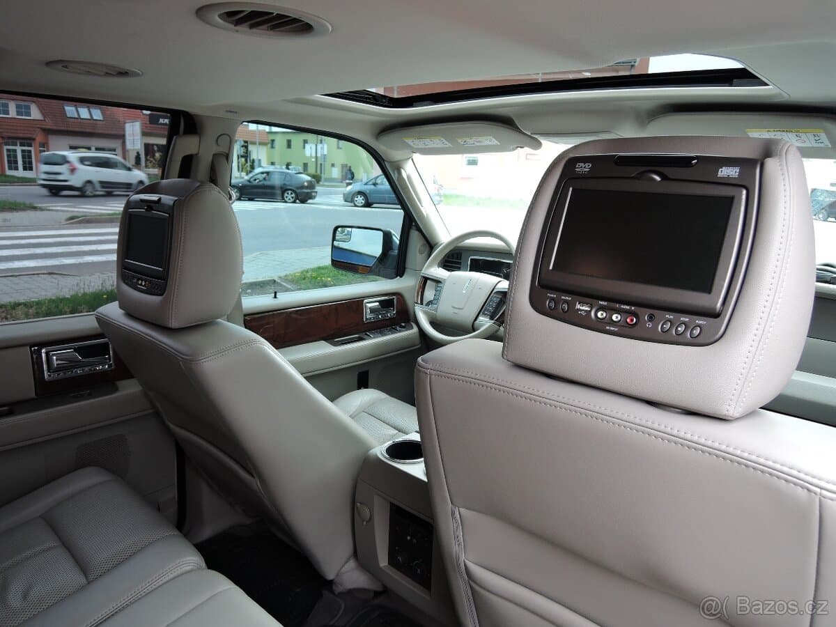 2014 Lincoln NAVIGATOR - 15