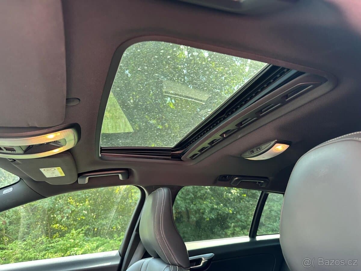 2014 Volvo V60 - 15