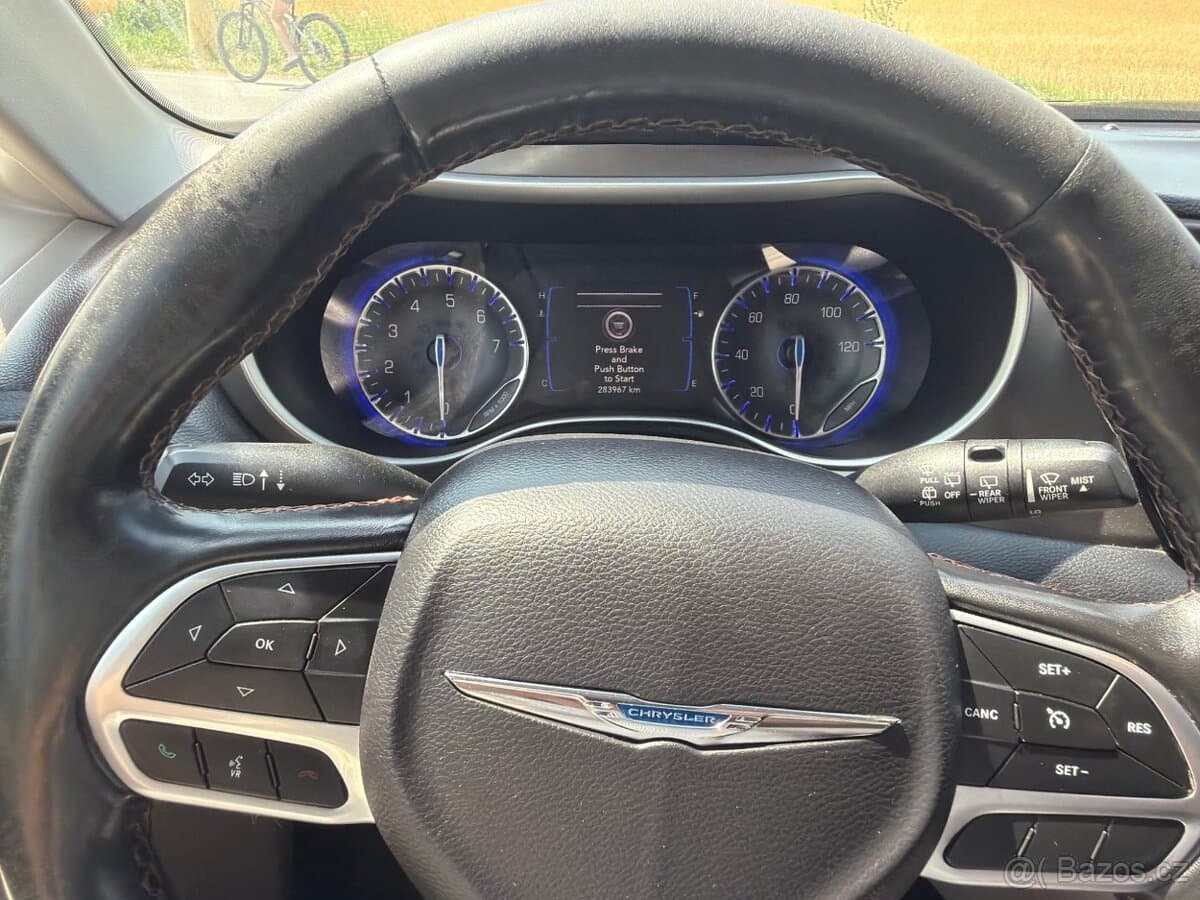 2020 Chrysler PACIFICA - 15