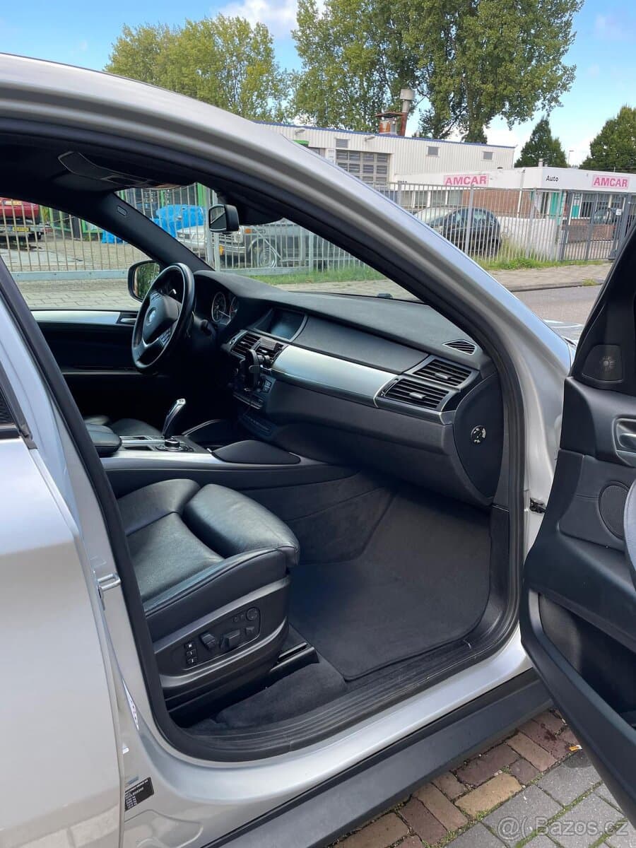 BMW X6 - 15