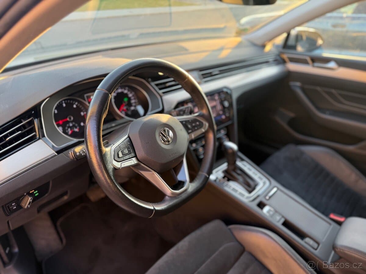 2020 Volkswagen PASSAT - 15