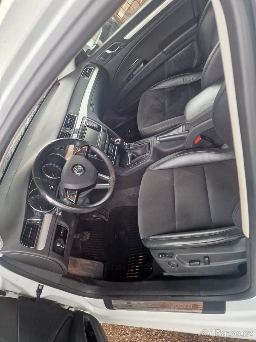 2013 Škoda SUPERB - 15
