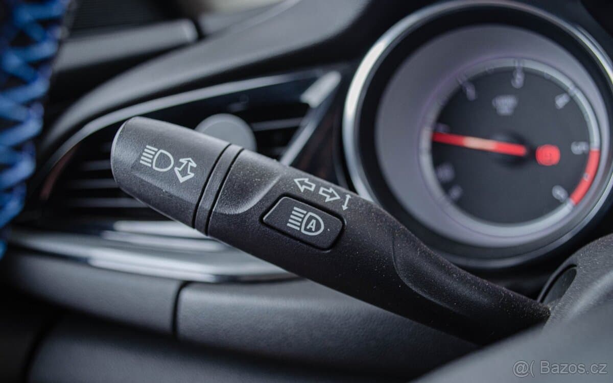 2017 Opel INSIGNIA - 15