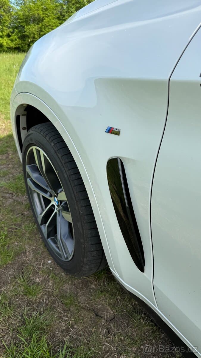 2015 BMW M5 - 15