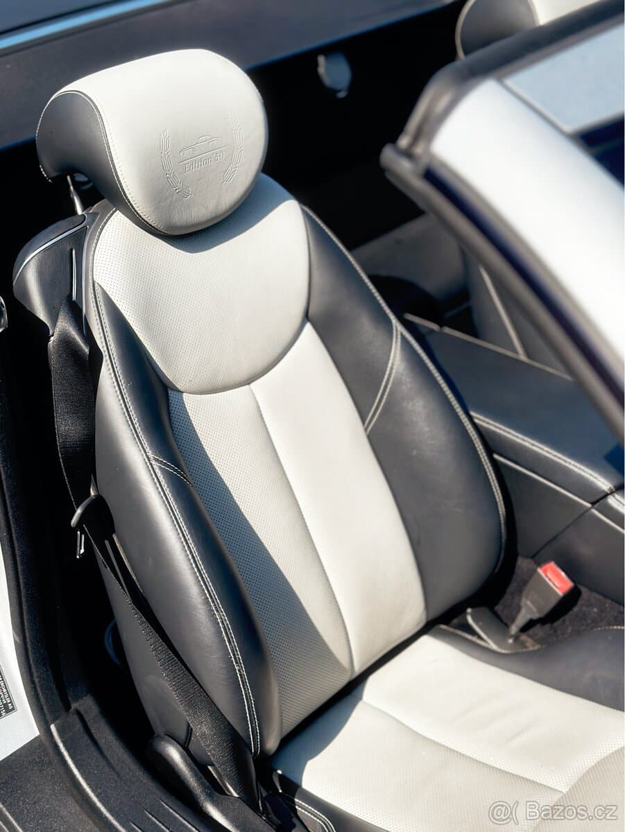 2004 Mercedes-Benz SL - 15