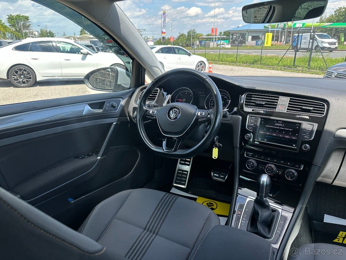 2016 Volkswagen GOLF - 15