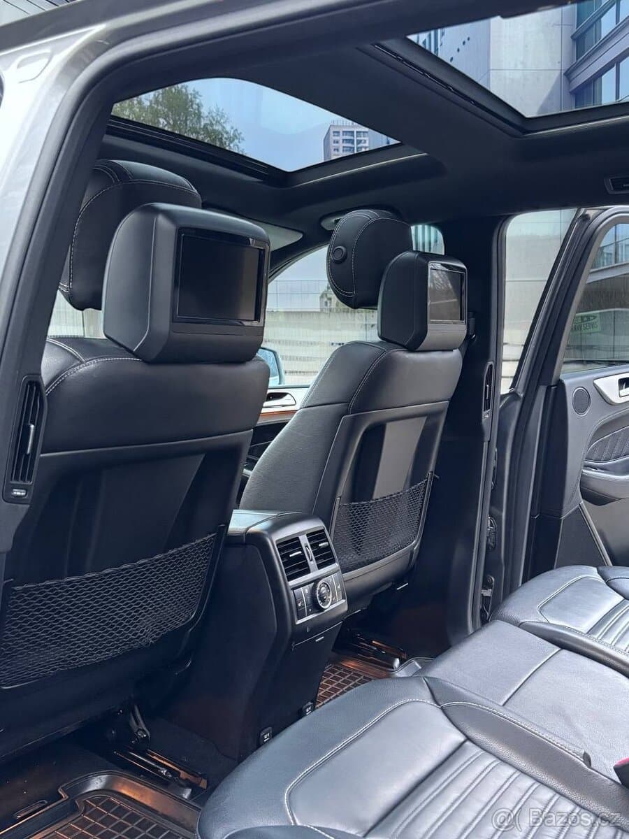 2016 Mercedes-Benz GLS - 15