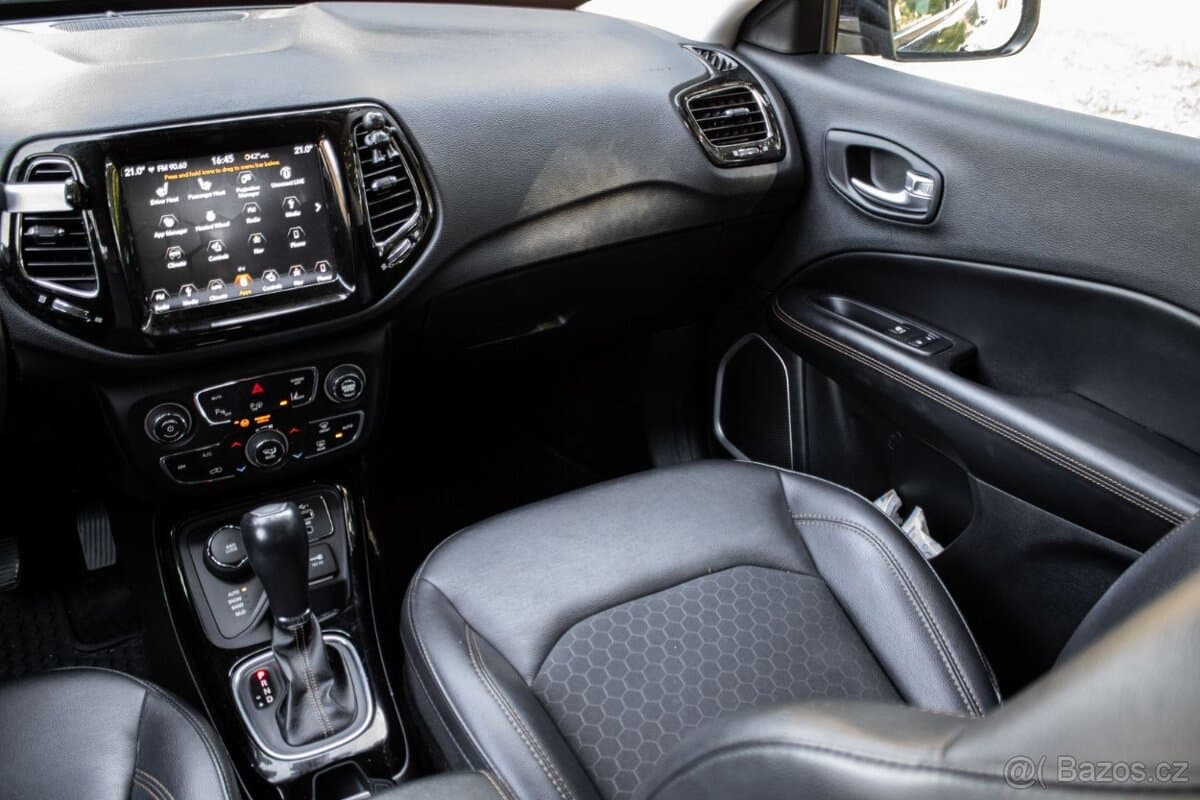 2020 Jeep COMPASS - 15