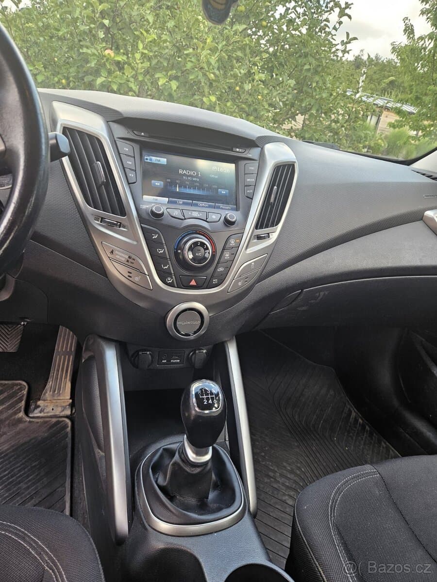2012 Hyundai VELOSTER - 15