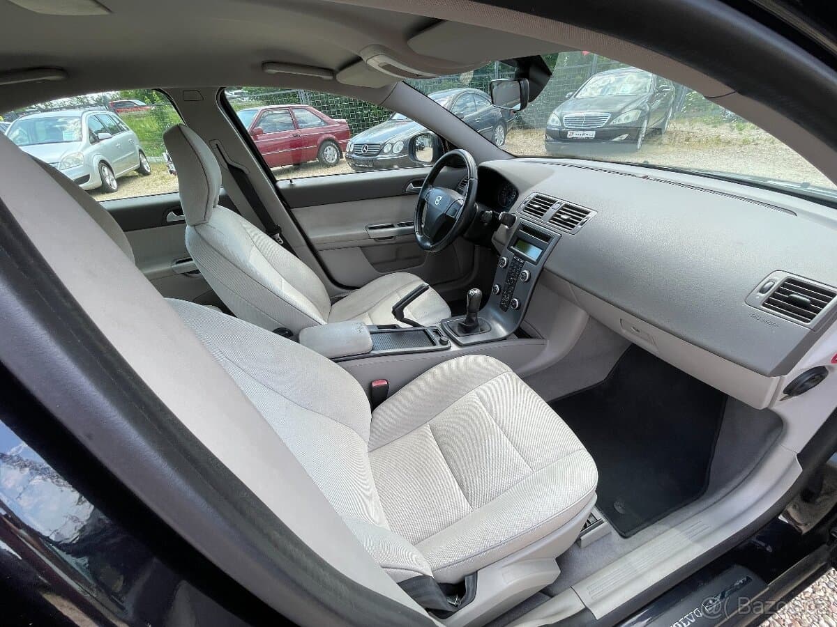 2012 Volvo S40 - 15