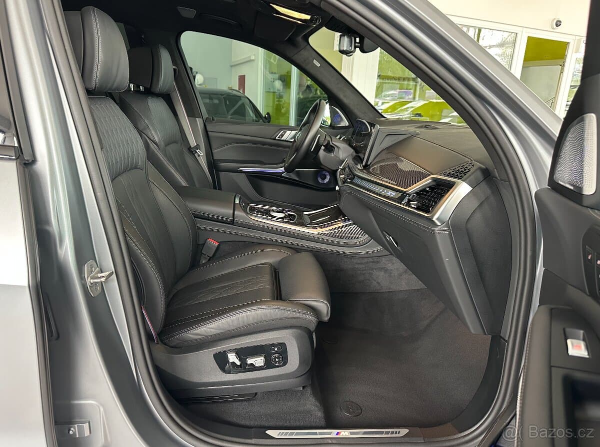 2024 BMW X7 - 15