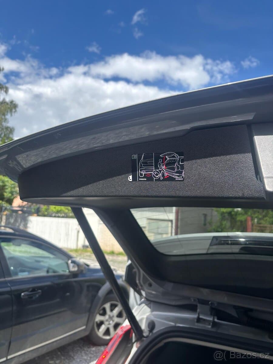 2024 Volvo V60 - 15