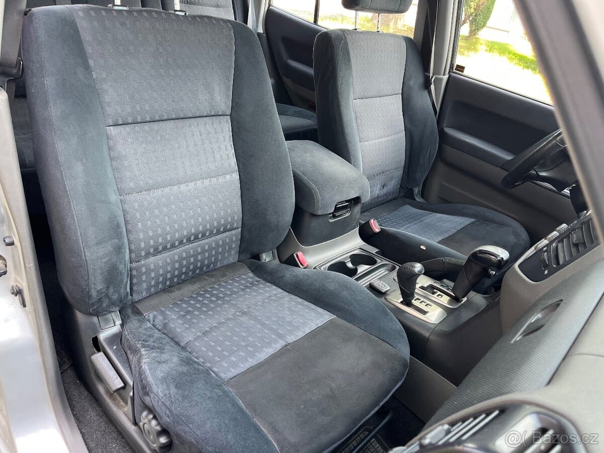 2005 Mitsubishi PAJERO - 15