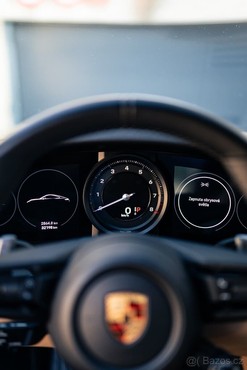 2023 Porsche 911 - 15