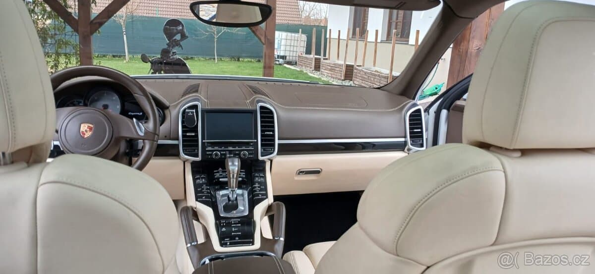 2013 Porsche CAYENNE - 15
