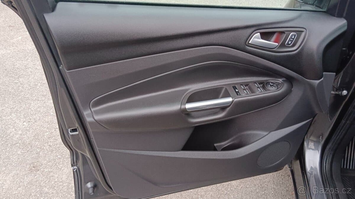 2019 Ford KUGA - 15