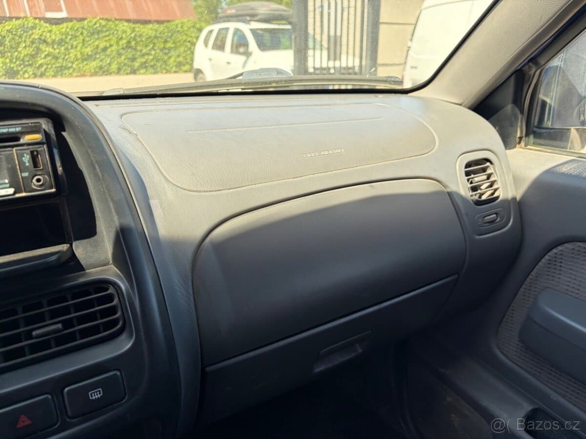 2003 Nissan NAVARA - 15