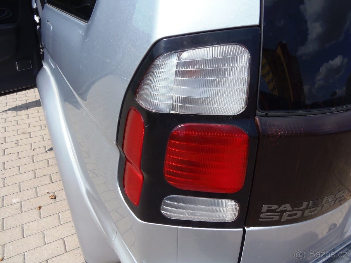 Mitsubishi PAJERO - 15