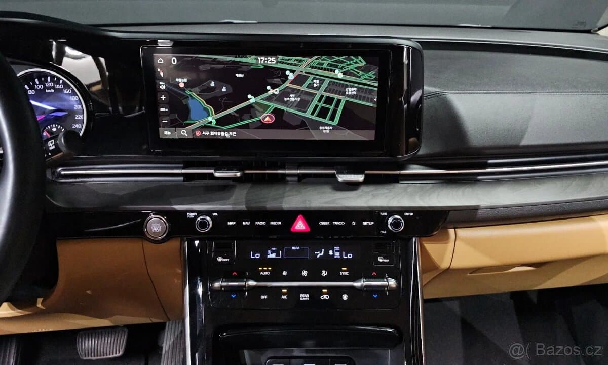 2021 Kia CARNIVAL - 15